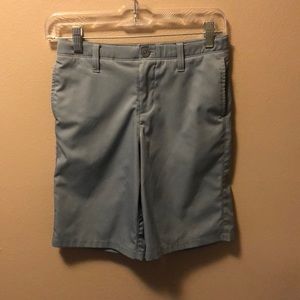 Boys under armor match play golf shorts